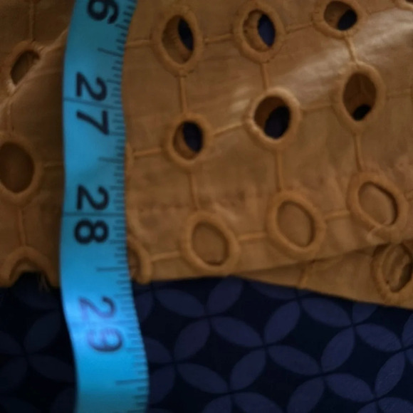 H&M  Mustard Yellow Lace Textured lined Frenchy Skirt Sz 12 - Picture 6 of 13